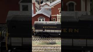Local Switcher passing Charlottesville, VA station. #train #trainspotting #southernrailway #fun #ho