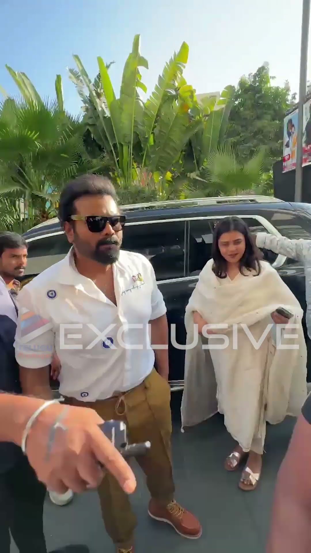 #Bhairavam టీజర్ లాంచ్ ఈవెంట్ కి భర్యతో కలిసి వచ్చిన మంచు మనోజ్ ? | #ManchuManoj | #Shorts | TFN