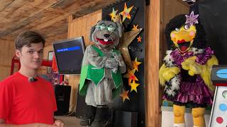 This Chuck E. Cheese Stage Was Reborn at a Water Park… (VLOG #8)