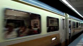 EMU100 1121次 電聯車式自強號 台北出站(已停駛)