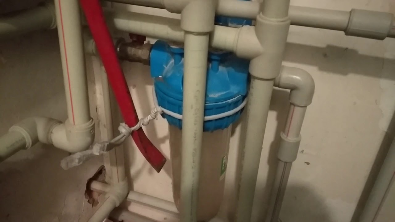 Не откручивается фильтр для воды. Открутить фильтр для воды. Ключ для откручивания фильтра для воды грубой очистки. Ключ для водяных фильтров грубой очистки. Открутить фильтр механической очистки для воды.