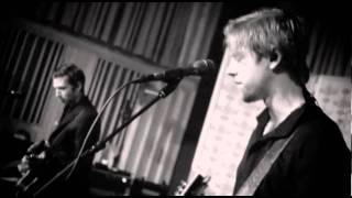 Studio Brussel: Interpol - Barricade (Live in The Living Room)