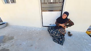 Download Lagu The warmth of a mother’s hands, a shelter for hens and roosters. MP3