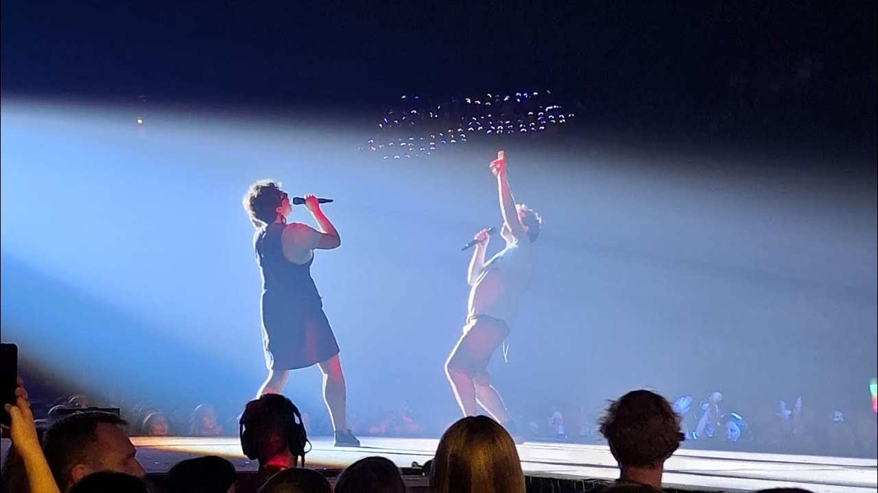 Zingen voor #90jaarchiro in het Sportpaleis