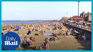 Amber alert ahead of weekend heatwave | Extreme UK weather screenshot 3