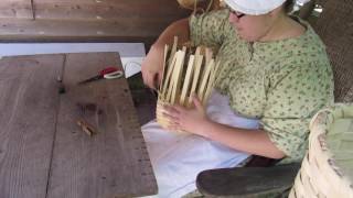 How To Make A Round Bottom Basket (Timelapse)