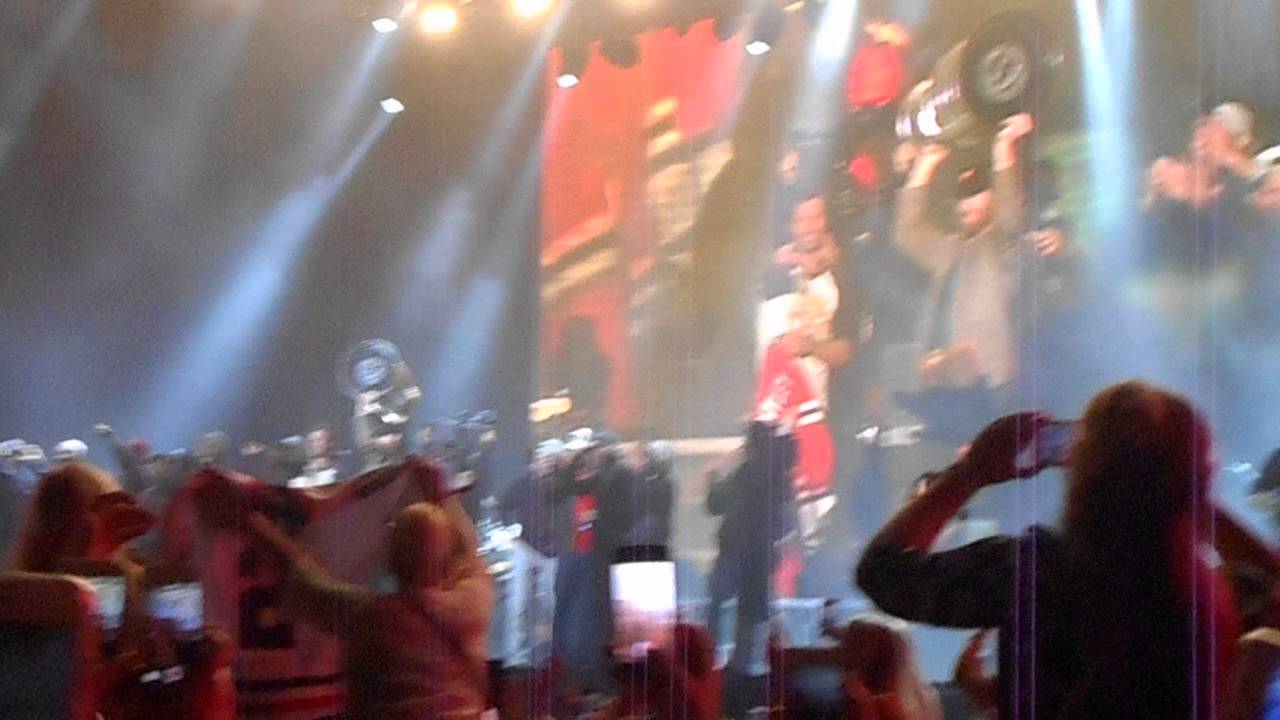 LakeShake 2015 Dierks Bentley Drunk on a Plane