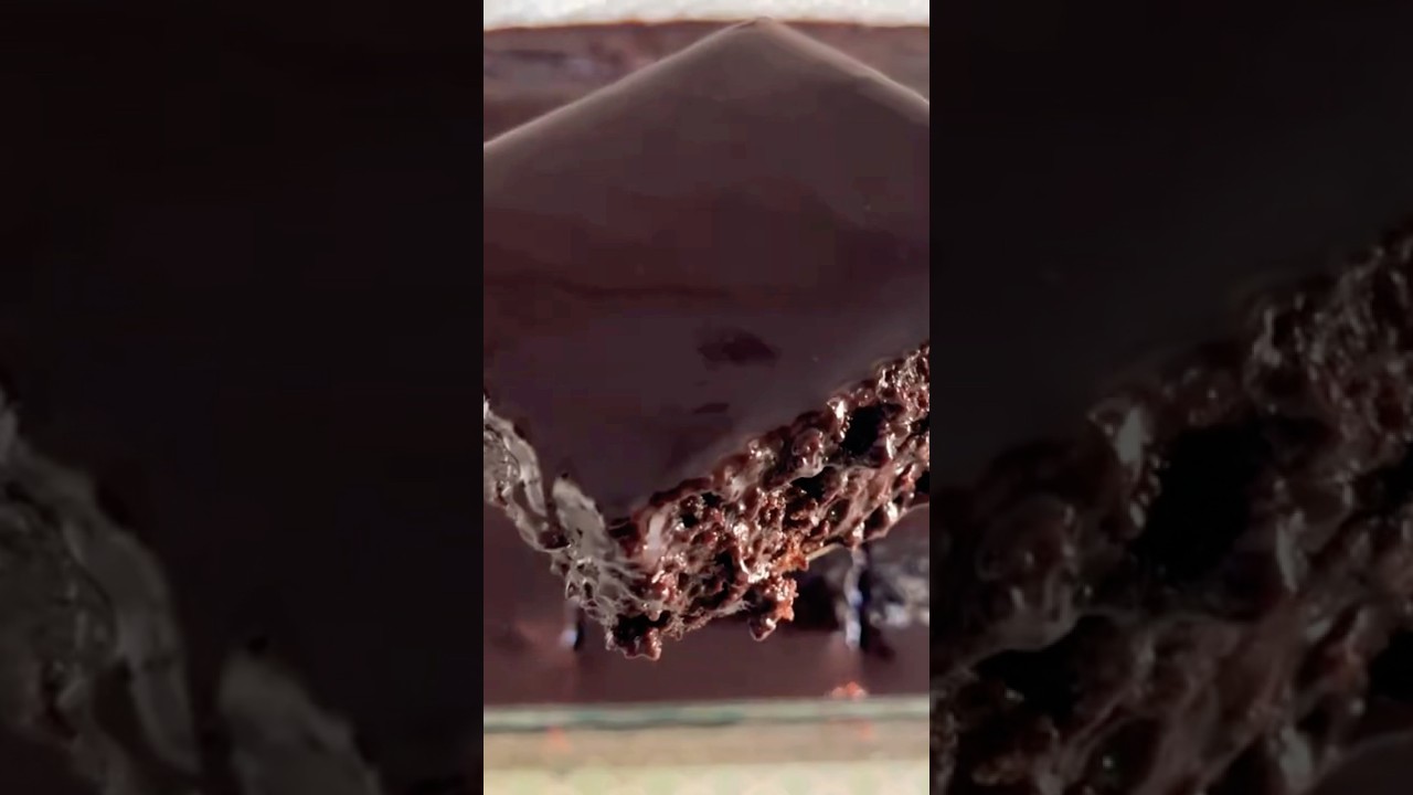 Bol çikolata soslu kakaolu kek #tarif #tatlı #Kek #cikolatalipasta Bol çikolata soslu kakaolu kek #tarif #tatlı #Kek #cikolatalipasta