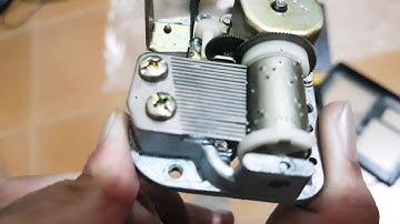 Wind up Music Box - bare mechanism in motion DIY