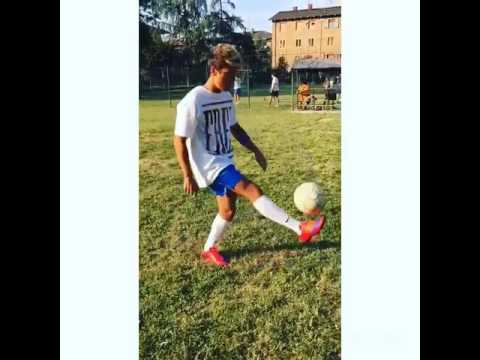 TUTORIAL: pettinare i capelli come BENJI di FEDE E BENJ 