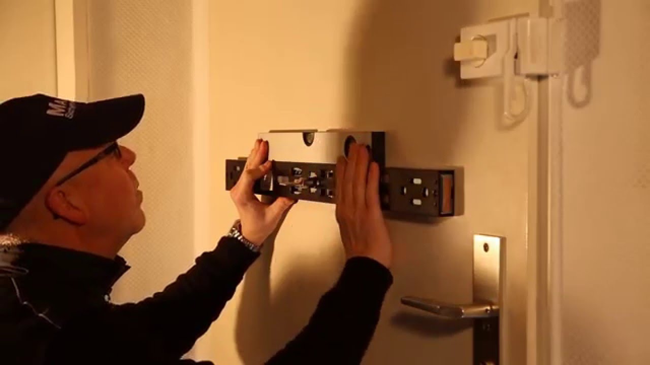 Panzerriegel Montage ABUS PR 2700 in Hannover