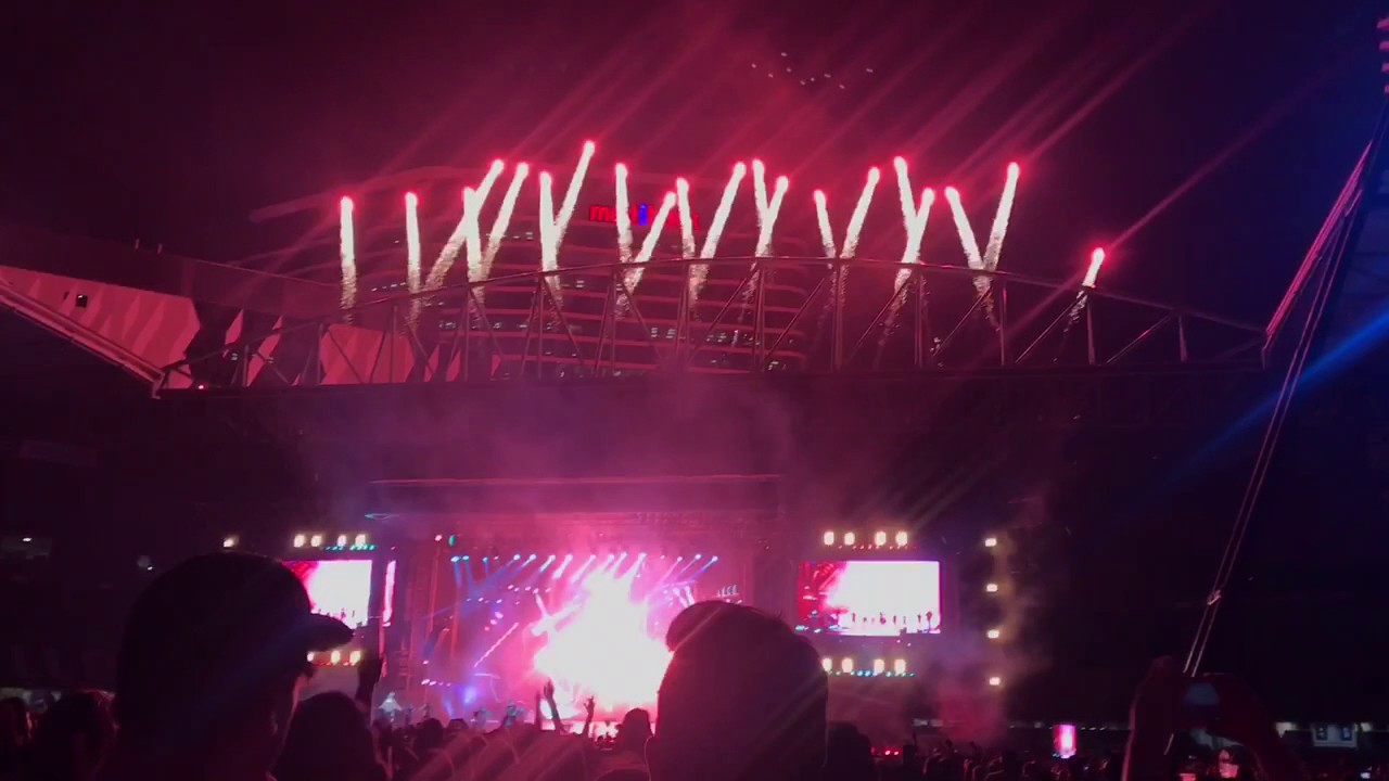 JUSTIN BIEBER WHAT DO YOU MEAN FIREWORKS - PURPOSE TOUR MELBOURN 2017 [FanCam]