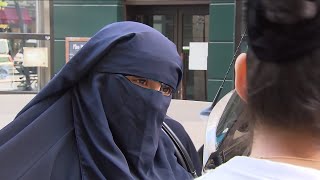 Burka ile yaşayan bu Fransız kadınları
