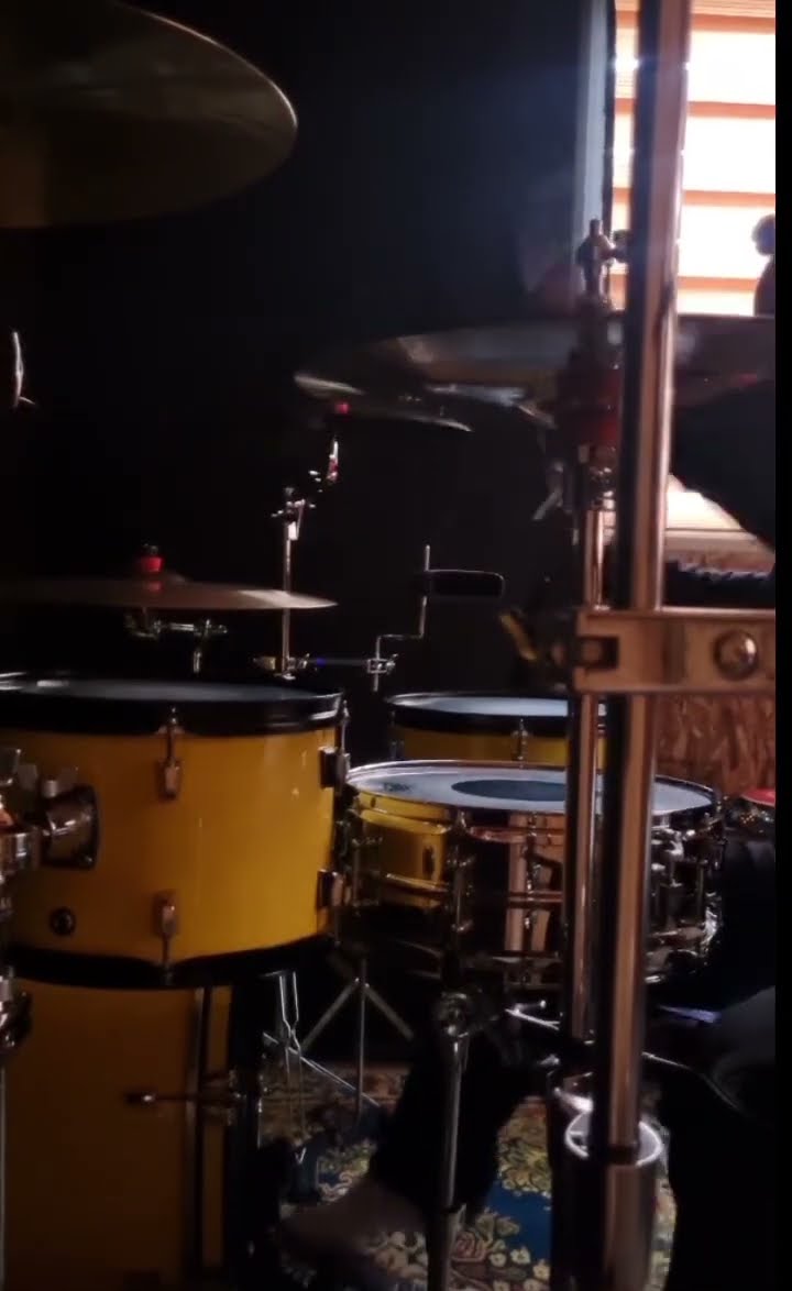 Rope foo fighters drum solo YouTube