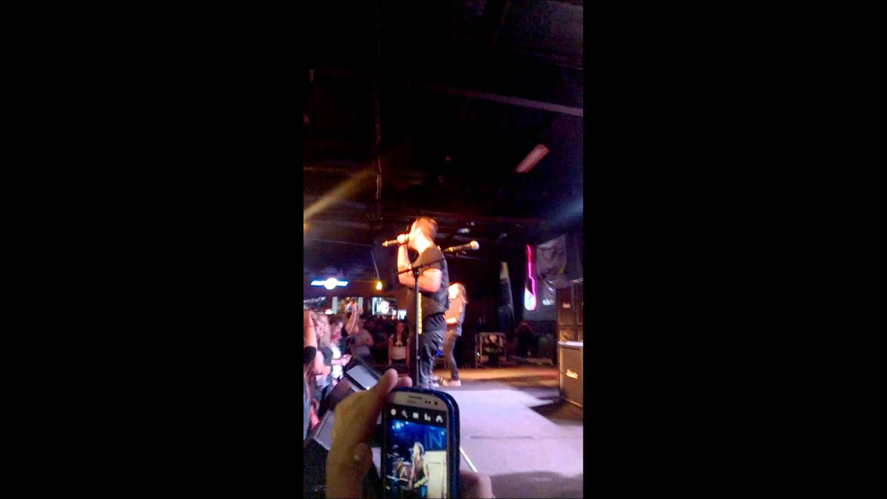 Saint Asonia Happy Tragedy live