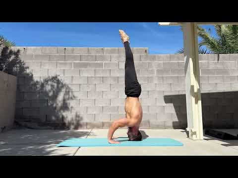 Headstand tutorial |