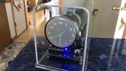 DG7-12C CRT on OSC7.0 Oscilloscope clock