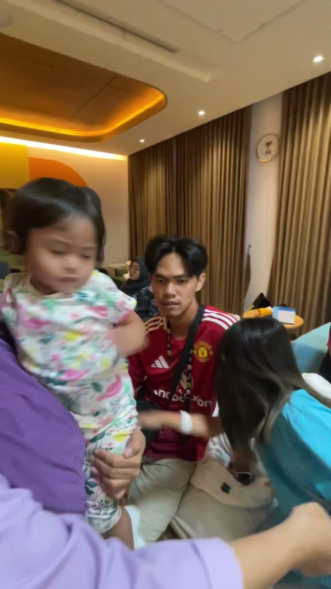 LEIKA JAHILIN LEXIE YANG MAU PAMIT PULANG, LEXIE NYA MALAH  NGAMBEK ?