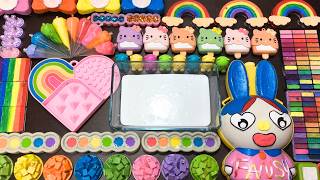 RELAXING WITH RABBIT VS PIPING BAGS ! Mixing MAKEUP, CLAY & Glitter into GLOSSY Slime !!!