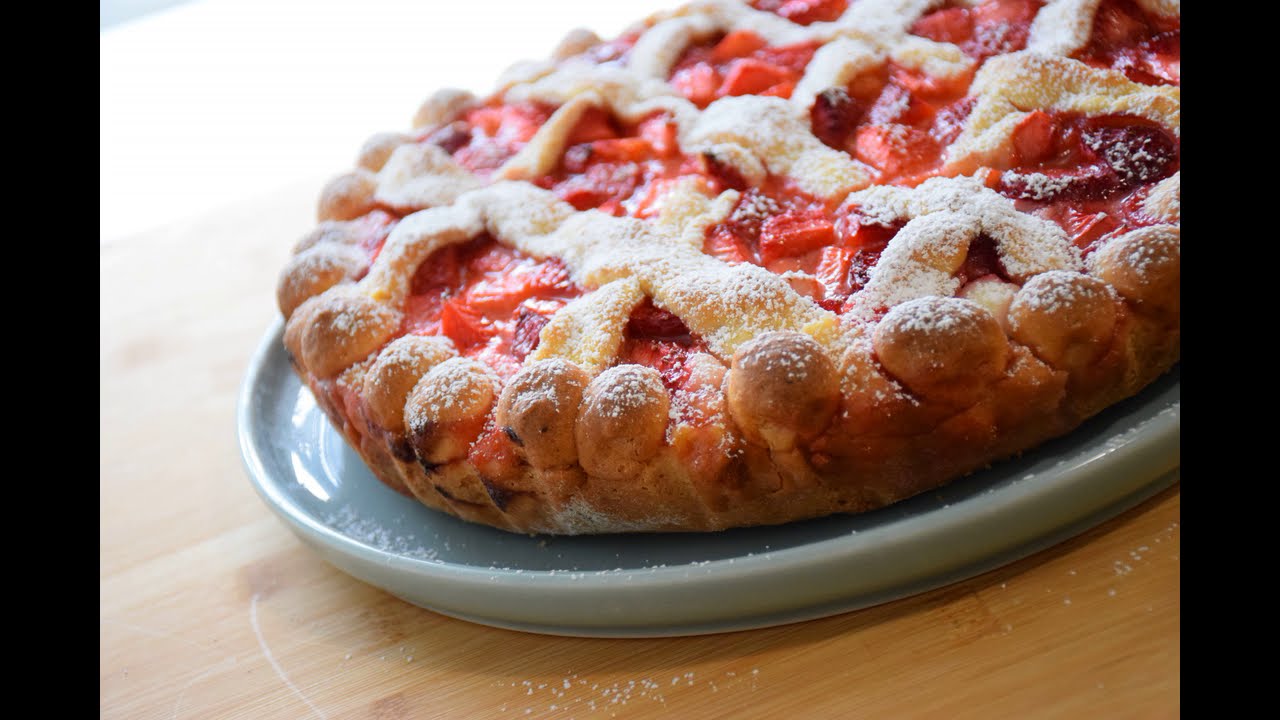 crostata ricotta e fragole , strawberry and ricotta tart recipe