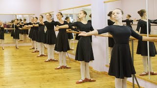 Открытые урок по Народному танцу (станок) / группы: средний 2 и средний 3