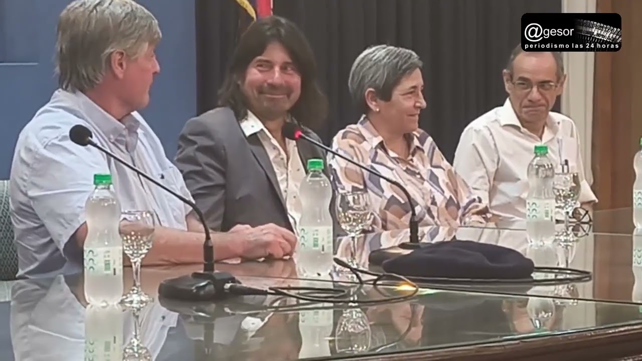 Intendente Besozzi hace uso de la palabra dando bienvenida a Carrasquera