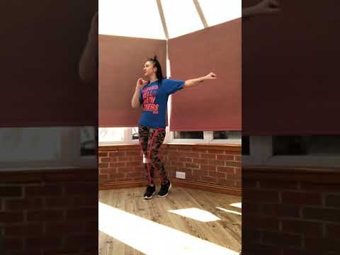 Bailando por ahi