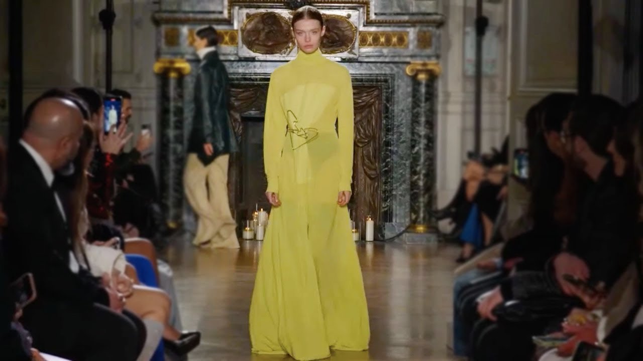 Victoria Beckham Fall/Winter 2024/25 Paris