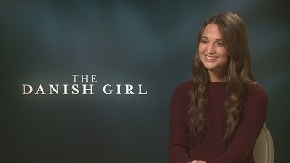 alicia vikander on teaching eddie redmayne female mannerisms for the danish girl