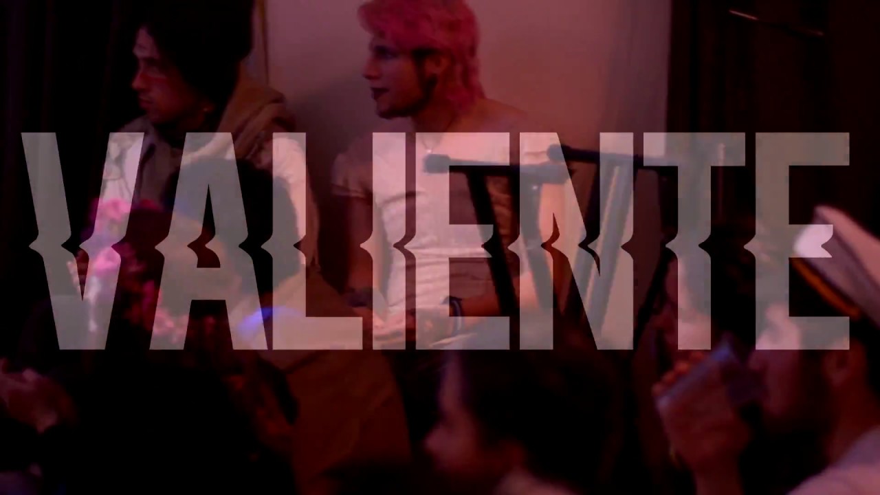 Valiente en la esquina rosada adlı videoyu YouTube'da izle Valiente en la esquina rosada adlı videoyu YouTube'da izle