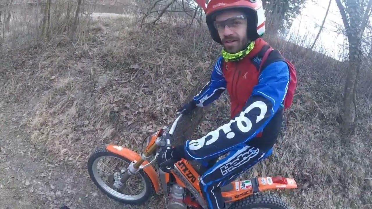 Persi sulle colline piemontesi con le moto da Trial