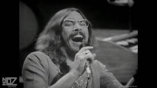 Video thumbnail of "Jeff St. John - Teach Me How To Fly (1970)"