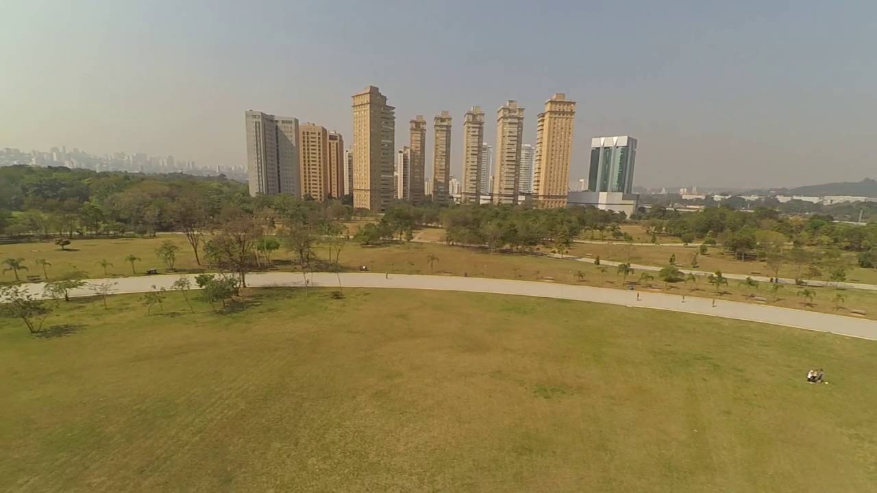 Acrobacias com Drone - parque villa lobos - Drani V2 - YouTube