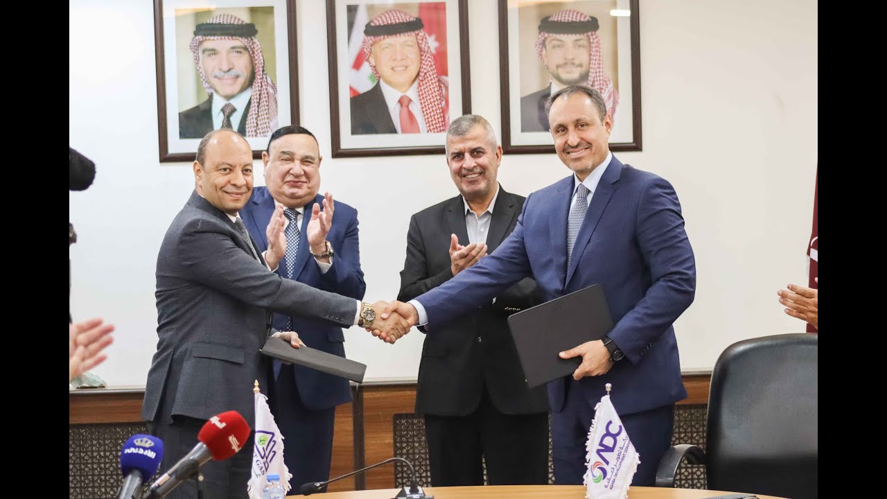 غاز مصر توقع مع  شركة تطوير العقبة