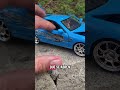 Exhibiendo el Acura Integra de Mia de la película Rápidos y Furiosos.