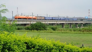 2017/08/02-行包列車6902次(迴DRC1005),頭前溪橋通過.