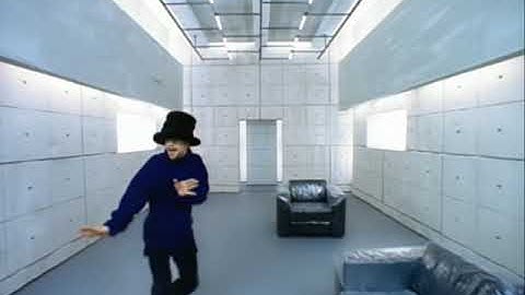 Jamiroquai - Virtual Insanity (Official Video)