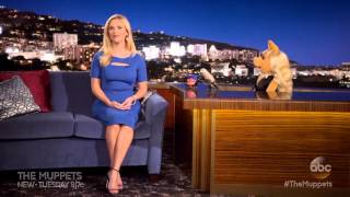 Reese Witherspoon on Up Late with Miss Piggy - The Muppets