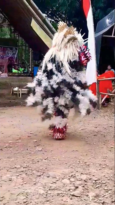BARONGAN LEAK MERAH PUTIH YMY BALIK KANDANG