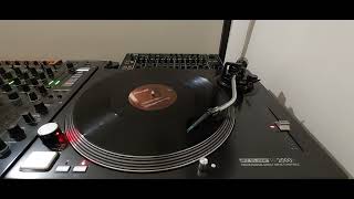 Vince Watson – Intuitions ( Mark Broom & Envoy Mix ) Guide