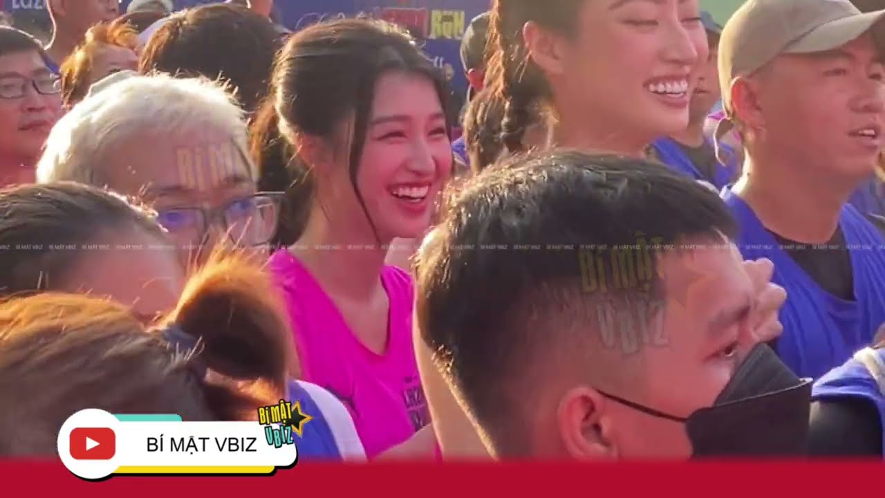 ISAAC, PHƯƠNG NHI, LƯƠNG THUỲ LINH, LYLY, NGÔ BẢO NGỌC hào hứng tham gia chạy marathon vào sáng sớm