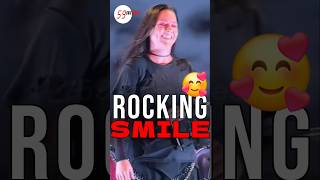 Amy Lees Rocking Smile Makes Going Under Even More Powerful