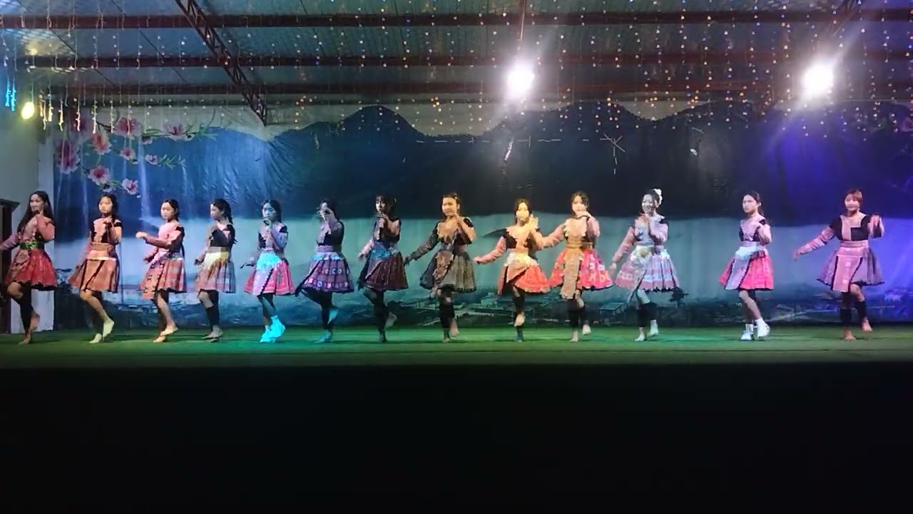 Nkauj hmoonb seev cev