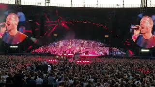 Coldplay - &quot;Hymn for the weekend&quot; Live (Frankfurt, Deutsche Bank Park - 02.07.2022)