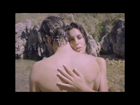 Amatria - Un Amor