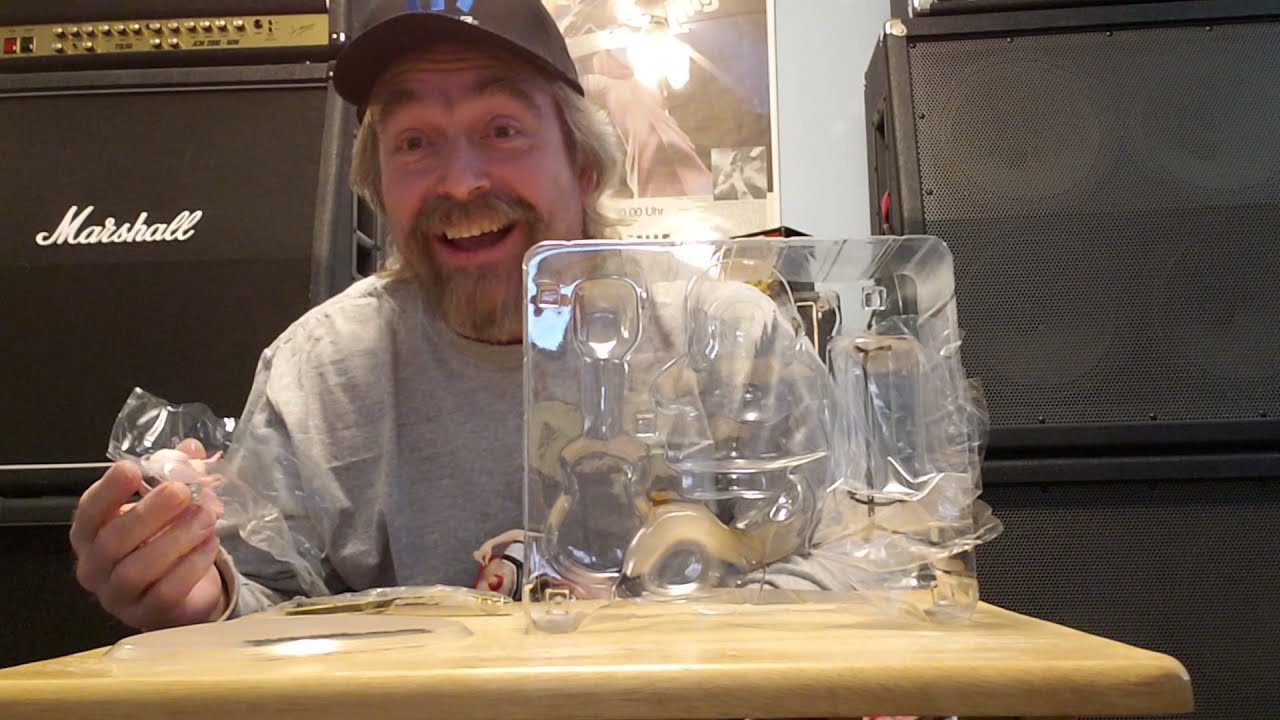 Super Sonico bondage figure unboxing