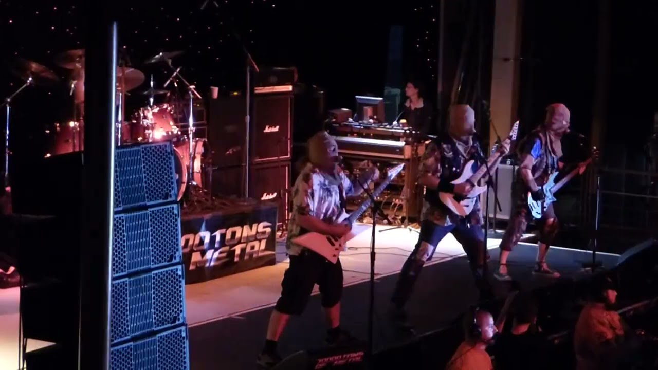 GHOUL Ice Rink Set 1 70k Tons of Metal Cruise