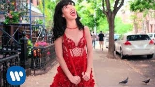 Смотреть клип Kimbra - Miracle