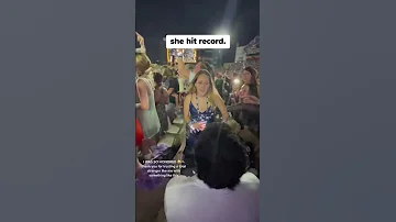 Stranger Records Surprise Proposal At Taylor Swift Concert 