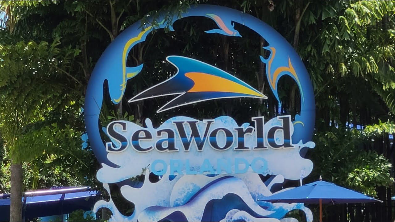 SeaWorld Orlando, Manatees, Dolphins, Penguins and a look at the Guy